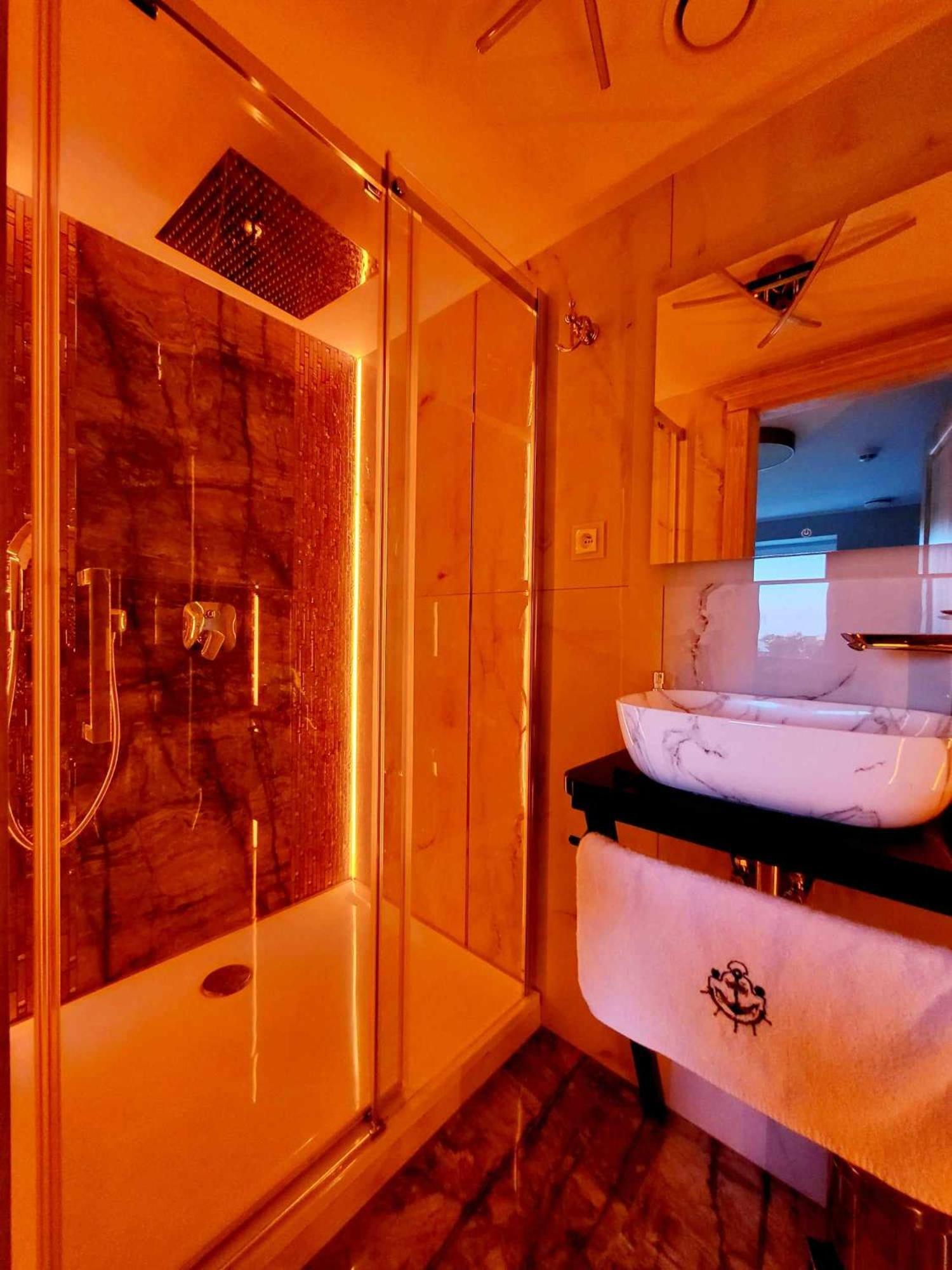 Villa Blue Mare Устроне Морске Екстериор снимка